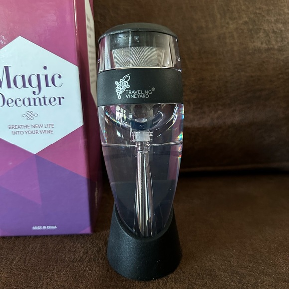 Magic Decanter Wine Aerator - Picture 2 of 4